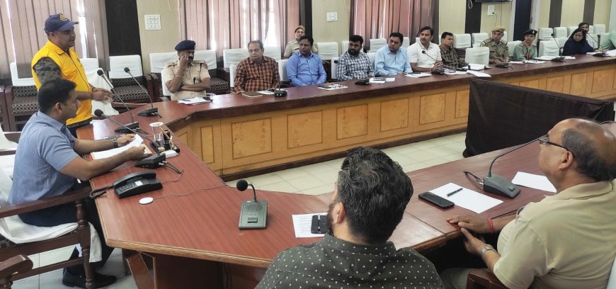 आपदा प्रबंधन तैयारियों को लेकर अतिरिक्त जिला कलक्टर ने ली अधिकारियों की बैठक