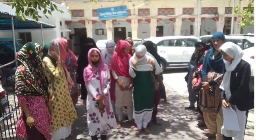 बालिका अल्पसंख्यक छात्रावास की छात्राओं को धमकी, न्याय की गुहार लेकर पहुंचीं न्यायाधीश के पास