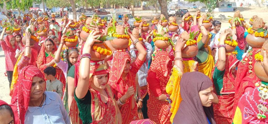 माधवानंद सरस्वती परमहंस आश्रम में होगा 21 कुण्डीय महायज्ञ का आयोजन: ग्यारह सौ महिलाओं ने सिर पर उठाया आस्था का कलश