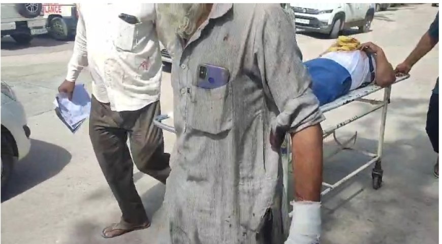 पुरानी रंजिश और मामूली कहासुनी के बाद दो गुटों के बीच खूनी संघर्ष