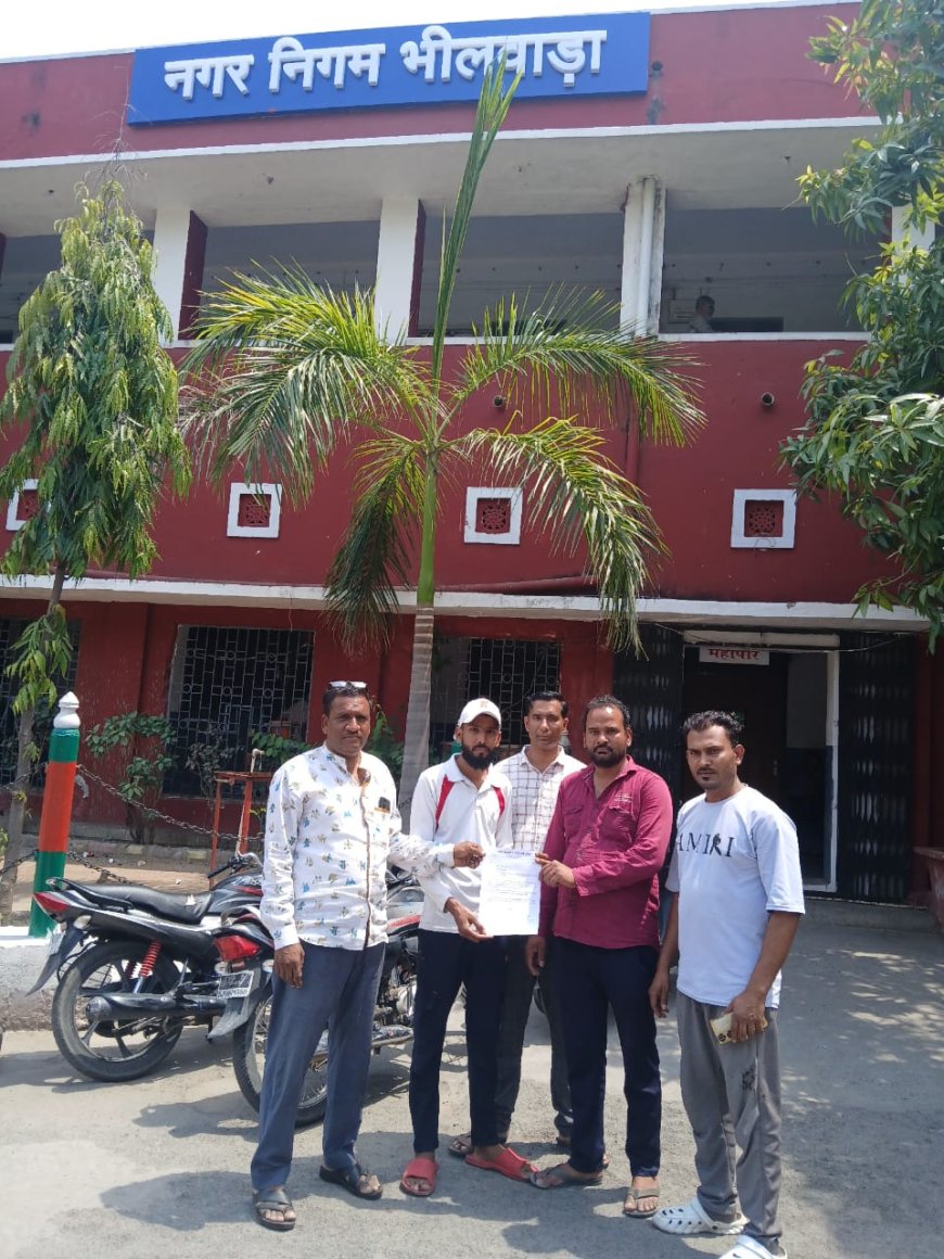 उपनगर पुर के वार्ड नंबर 2 एवं 4 में सड़क एवं नाली की सफाई के लिए स्थाई कर्मचारियों की व्यवस्था की जाए : आबिद शेख