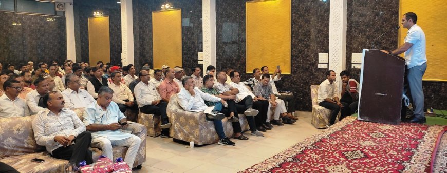 औद्योगिक निवेश को बढ़ावा देने के लिए सरकार और प्रशासन प्रतिबद्ध- जिला कलक्टर