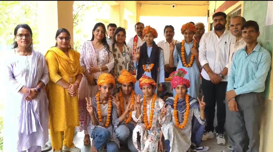 बोर्ड परीक्षा बाहरवीं ब्लॉक टॉपर छात्रों का किया सम्मानव व विजय जुलूस नीला