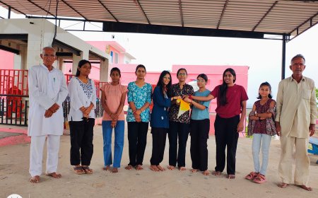 108 कुंडीय श्री राम महायज्ञ को लेकर पचलंगी मातेश्वरी मंदिर में बांटे पीले चावल