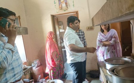 विश्व खाद्य सुरक्षा दिवस के उपलक्ष में तिजारा में अन्नपूर्णा रसोई पर विशेष निरीक्षण, नमूने लिए गए