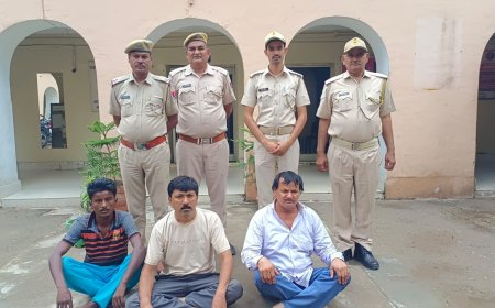 ज्वेलर्स की दुकान में चोरी के तीन आरोपी गिरफ्तार