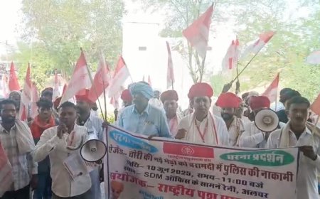 भेड़ बरामदगी की मांग को लेकर धरना प्रदर्शन। कार्यवाही का आश्वासन देकर धरना समाप्त कराया