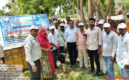 वन्दे गंगा जल संरक्षण जन अभियान के तहत MJSA 2.1 के कार्यों का अवलोकन एवं पौधारोपण का हुआ आयोजन