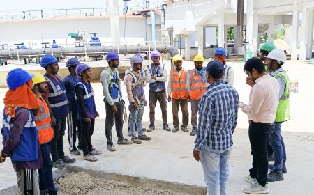 श्रमिकों को दी सुरक्षा व मौसमी बीमारियों से बचाव की जानकारी