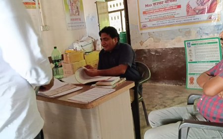 मुख्य चिकित्सा अधिकारी ने क्षेत्र के अस्पतालों का किया औचक निरीक्षण