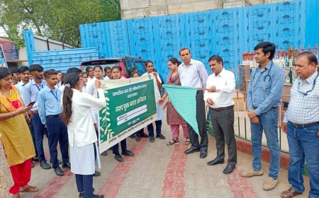 नशामुक्त भारत अभियान के तहत जन-जागरूकता हेतु नर्सिंग विद्यार्थियों द्वारा रैली निकाली