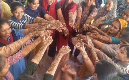 गुहाला में कौशल विकास शिविर मे हुआ  मेहन्दी प्रतियोगिता का आयोजन