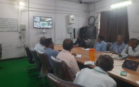 अलवर कलेक्टर कार्यकाल की वीसी मे रैणी-उपखंड अधिकारी की मौजूदगी मे शामिल हुए ब्लॉक स्तरीय सारे विभागो के सम्बन्धित जिम्मेदार उच्चाधिकारीगण