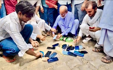 सायबर ठगी के विरुद्ध लामबंद हुए रघुनाथगढ़ के ग्रामीण