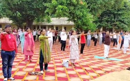 सूचना के अभाव में अंतर्राष्ट्रीय योग दिवस के अवसर पर ब्लाक स्तरीय समारोह में नहीं जुट पाए लोग