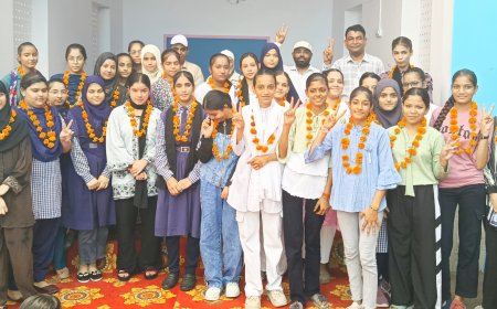 उत्कृष्ट परीक्षा परिणाम पर प्रतिभावान विद्यार्थियों का किया सम्मान