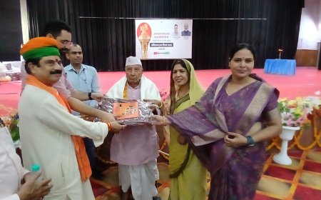 लोकतन्त्र सेनानियों का हुआ सम्मान समारोह आयोजित : समारोह में लोकतन्त्र सेनानियों ने सुनाए अपने संस्मरण