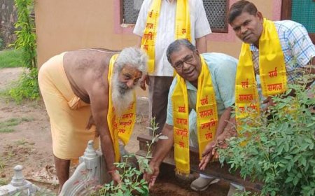 श्री श्री 1008 महामंडलेश्वर हरिदास जी महाराज टीलाद्वारों आश्रम में किया पौधारोपण