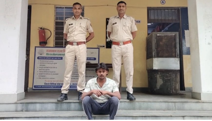 कोतवाली थाना पुलिस ने तलवार सहित एक युवक को किया गिरफ्तार