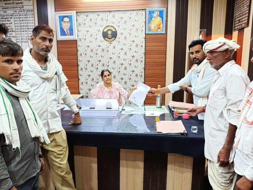 अतिक्रमण हटवाने की मांग को लेकर थानागाजी एसडीएम को ज्ञापन सौंपा