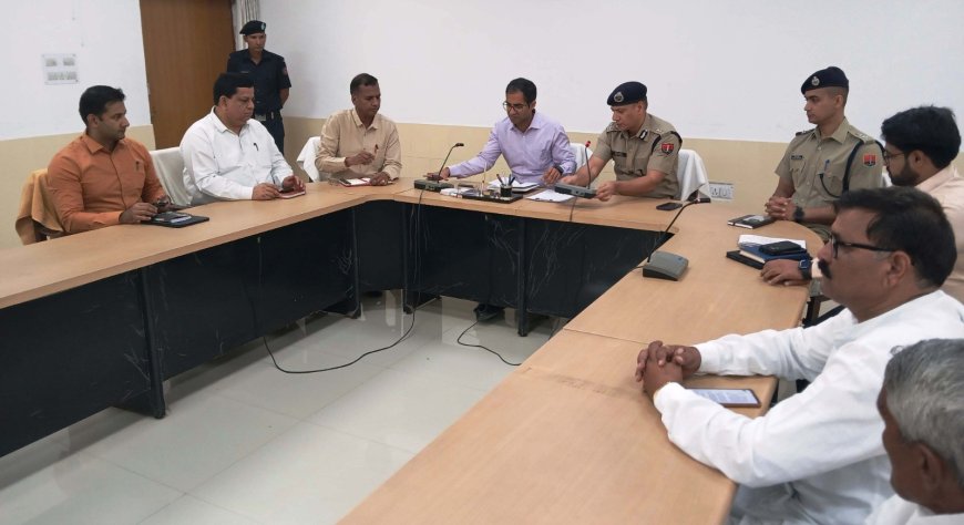 संभागीय आयुक्त की अध्यक्षता में प्रशासन एवं आरक्षण संघर्ष समिति की वार्ता आयोजित