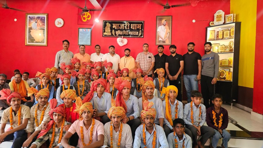 सरकारी विद्यालय के प्रतिभाशाली छात्र छात्राओं की सम्मान रैली निकाली