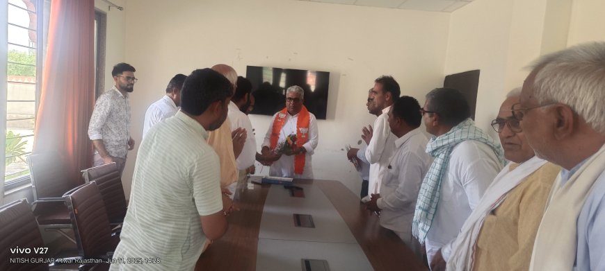 प्रधान सरोज यादव सहित पंचायतराज जनप्रतिनिधियों ने सांसद का आभार प्रकट किया