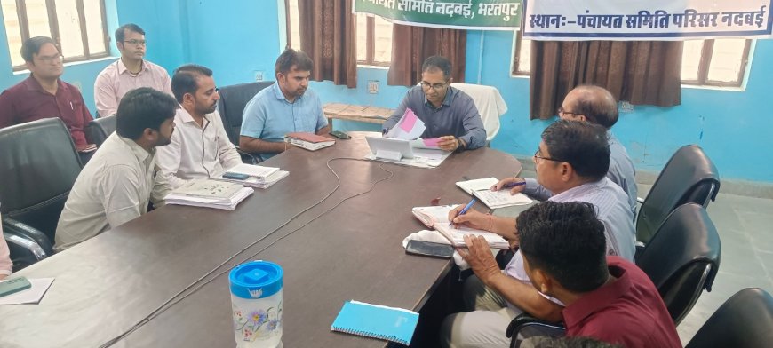 उपखण्ड स्तरीय जनसुनवाई में किया आमजन की परिवेदनाओं का निस्तारण :वंदे गंगा जल सरंक्षण जन अभियान को सफल बनाने में निभाऐं अपनी सहभागिता -जिला कलक्टर