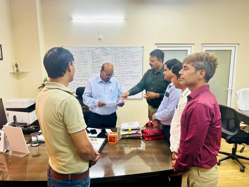 शिक्षकों की विभिन्न मांगों को लेकर शिक्षक संघ (सियाराम) के पदाधिकारियों ने की शिक्षा सचिव से भेंट