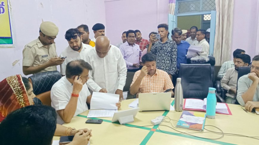 जिला कलेक्टर पुखराज सैन रहे मकराना दौरे पर, पंचायत समिति के वी. सी. सभागार में सुनी समस्याएं