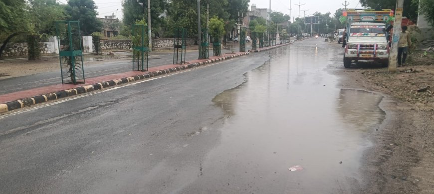 मौसम का बदला मिजाज, तखतगढ़ में तेज हवाओं के साथ बारिश, गर्मी से मिली राहत , लोगों में खुशी की लहर