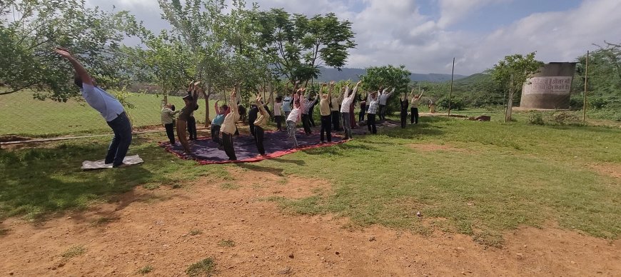 अंतरराष्ट्रीय योग दिवस पर 13 बंजारा शिक्षा केंद्रों पर योगाभ्यास का किया गया आयोजन