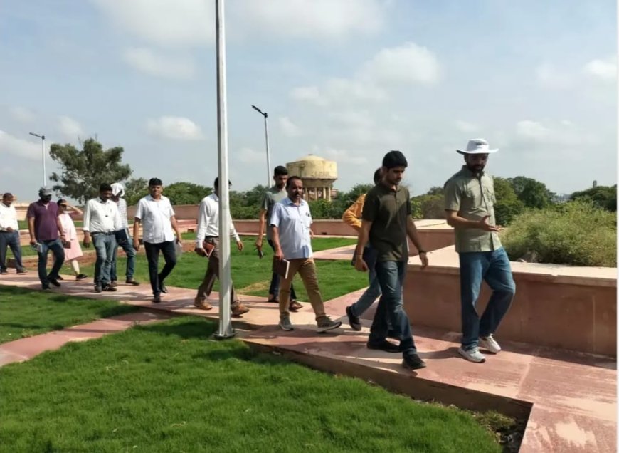 जिला कलेक्टर ने विकास कार्यों का किया निरीक्षण:सुजानगंगा नहर की सफाई को लेकर जताई नाराजगी