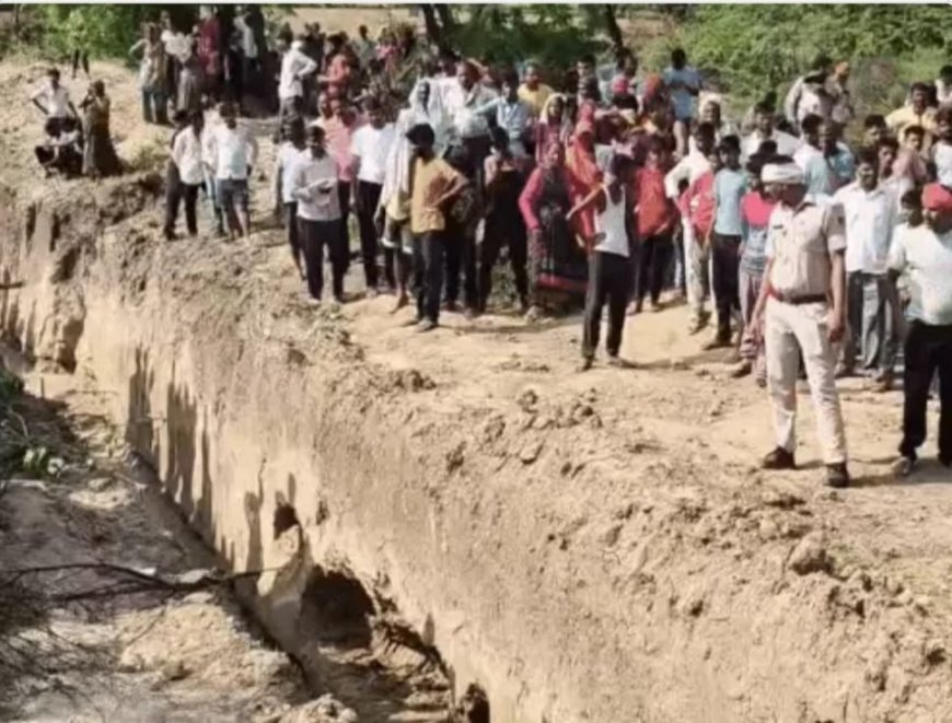 पाइप लाइन खुदाई के दौरान हुआ हादसा: 10 लोग मिट्टी में दबे 4 की मौत
