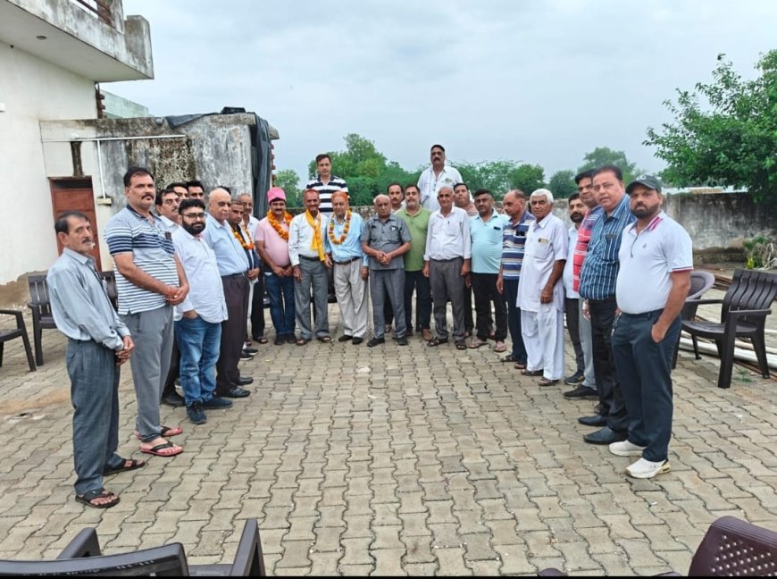 पंजाबी सभा खैरथल के भारत गुलायनी बने अध्यक्ष पंकज खुराना मोनू ढींगरा उपाध्यक्ष