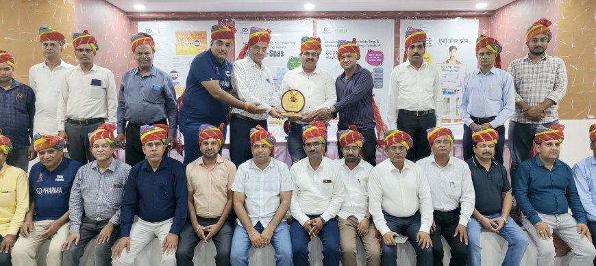 रक्तवीर लॉयन सुरेश कुमार सोनी का 61वीं बार रक्तदान पर किया सम्मान