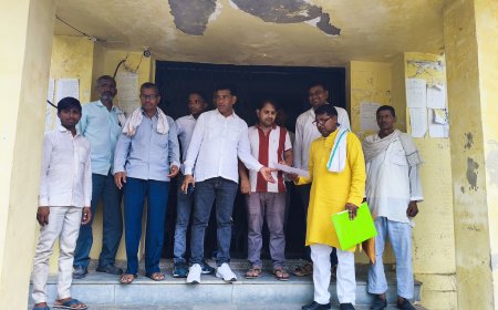 भुसावर रोड पर नगर पालिका के चुंगी भवन को भूमाफियाओ द्वारा तोड़ने का मामला, उपखंडाधिकारी को ज्ञापन देकर कानूनी कारवाई करने की मांग