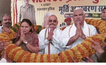 कांस्टेबल हरेंद्र सिंह की मूर्ति का अनावरण :पीएम की सभा में ड्यूटी पर जाते समय हुआ था निधन,आर्मी से रिटायर्ड होने के बाद पुलिस में लगी थी नौकरी