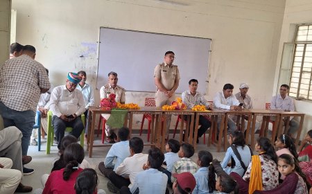 राजकीय उच्च माध्यमिक विद्यालय खरकड़ी कलां में नामांकन वृद्धि रैली का हुआ आयोजन