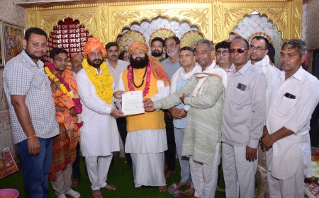 प्रदेश सरकार द्वारा मनाए गए गुरु वंदन कार्यक्रम के अंतर्गत विधायक और तहसीलदारों ने संतों का किया सम्मान