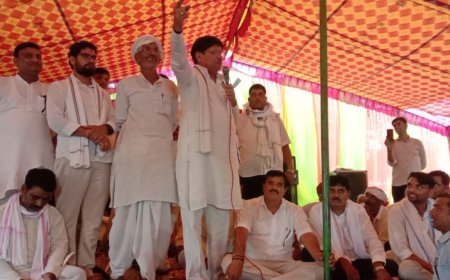 नारायणपुर में विष्णु महायज्ञ की पूर्णाहुति पर आयोजित भंडारे में प्रसादी ग्रहण करने के लिए उमड़ी हजारों श्रद्धालुओं की भीड़