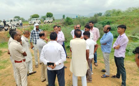 जिला सीमा भूमि पर विवाद, ग्रामीणों का अपने अपने जिले की भूमि होने का दावा