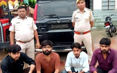 स्कार्पियो में सवार युवकों की संदिग्ध हरकत: लोगो ने घारकर किया पुलिस के हवाले