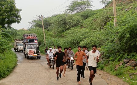 बाघोली में लोहार्गल व छापौली से कांवड़ लेकर पहुंचे श्रद्धालुओं ने शिवलिंग पर  चढ़ाया जल