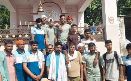 नवयुवक  मंडल करनीकोट के डाक कावड़ियों को किया तिलक लगा कर रवाना