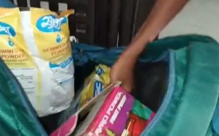 पोषाहार बनाने वाले को टोकना शिक्षक पर पड़ा भारी, मिल्क पाउडर ले जाने का वीडियो वायरल