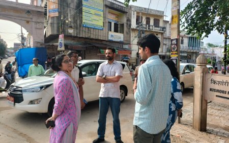 जिला प्रभारी व संभागीय आयुक्त ने किया शहर की सफाई व्यवस्था का निरीक्षण