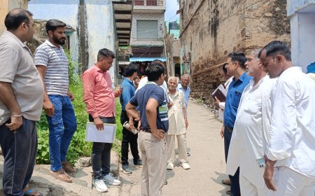 झालावाड़ स्कूल हादसे के बाद रामगढ़ क्षेत्र के सरकारी विद्यालय एवं आंगनबाड़ी केंद्रों और अन्य सरकारी भवनों की स्थिति का लिया गया जायजा