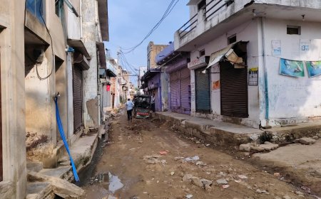 दो कांवड़ियों की मृत्यु और घायल पीड़ित परिवारों को उचित मुआवजा न मिले जाने के विरोध में भूख हड़ताल पांचवें दिन भी रही जारी बाजार हुए बंद