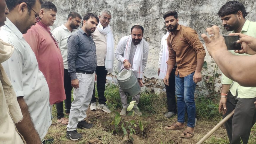 केंद्रीय मंत्री भूपेंद्र यादव के जन्मदिवस पर विधायक ने  वृक्षारोपण कर पर्यावरण संरक्षण का दिया संदेश